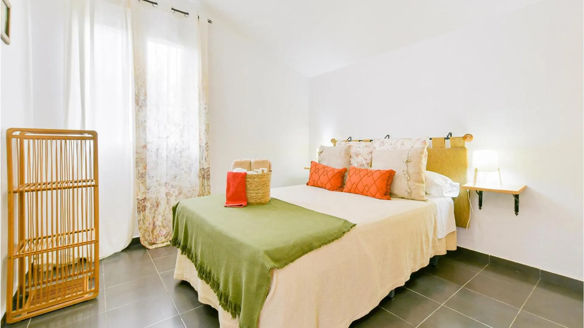 Holiday home Awesome Home In El Coronil With Wifi